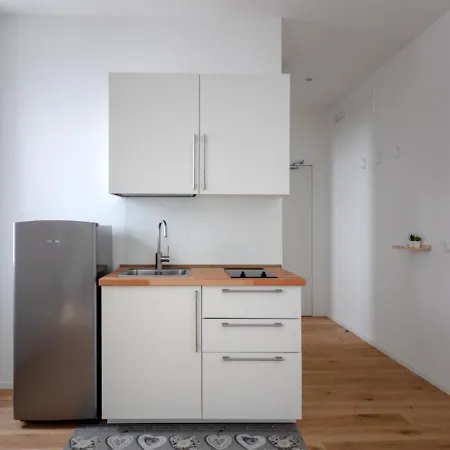Apartment Fully Furnished 1 *